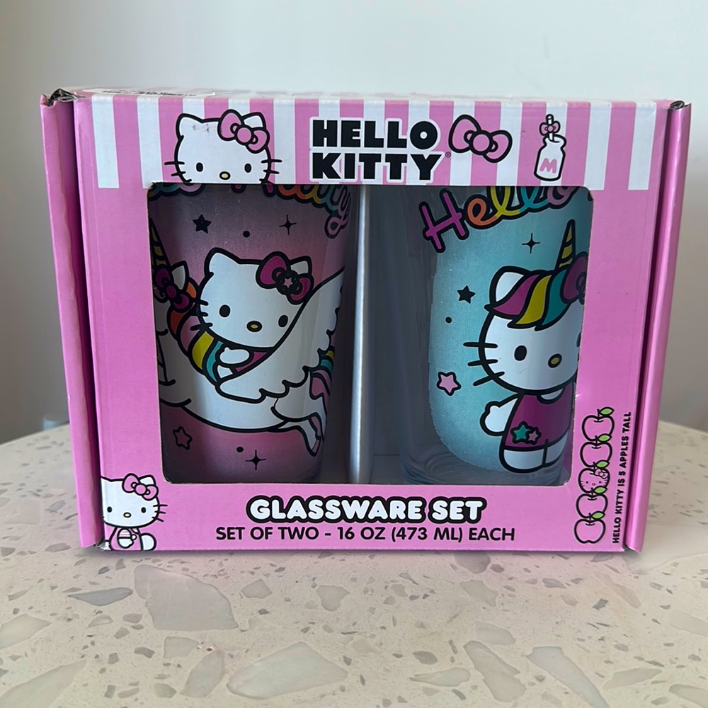 Hello kitty glassware set